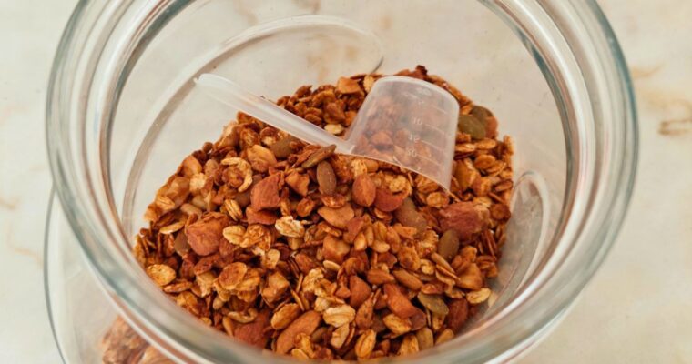 Granola caseira crocante para um despertar delicioso!