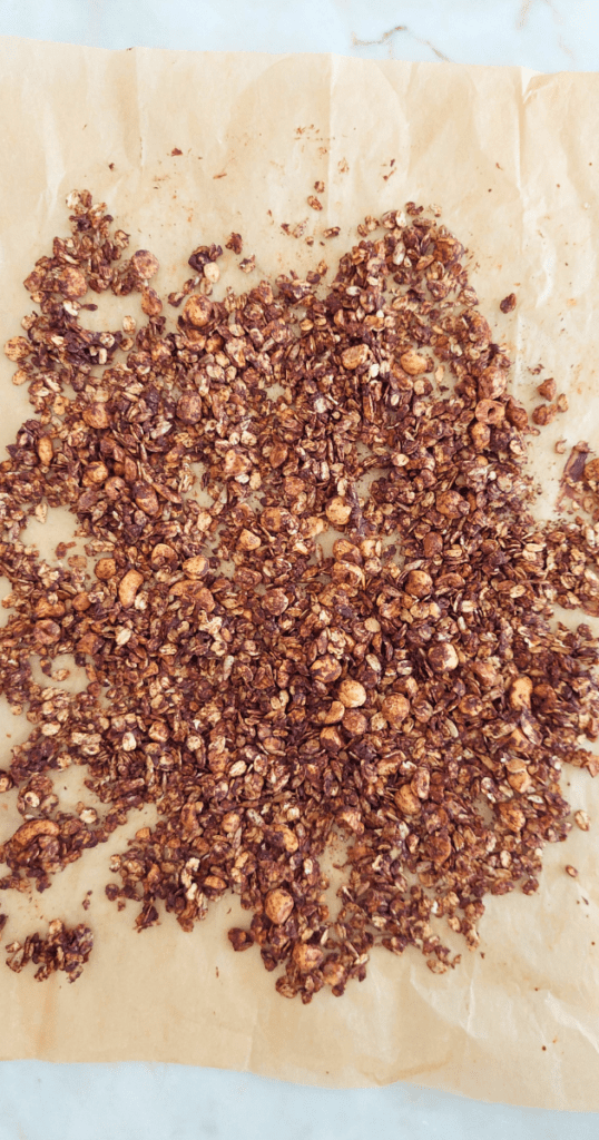 Granola saudavel de avelã e cacau