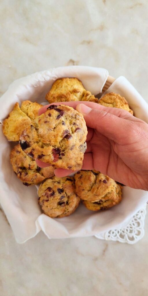 Scones de Arandos e Laranja Uma Explosão de Sabores