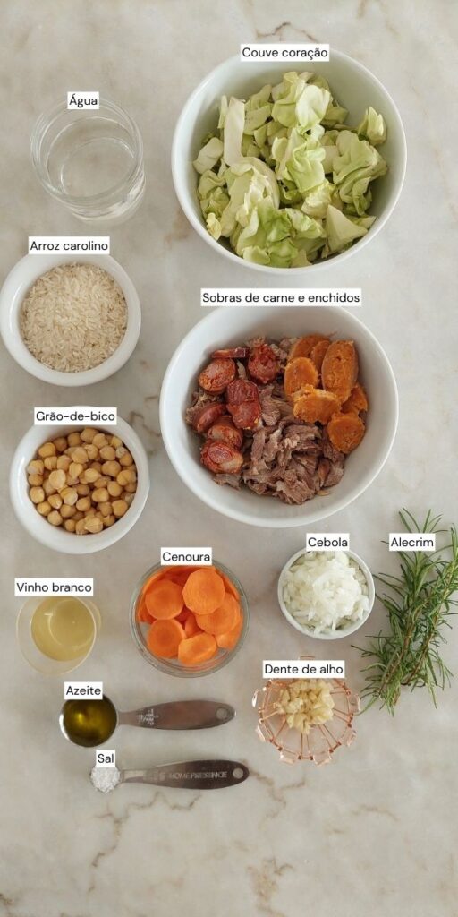 Ingredientes para almoço ou jantar arroz de forno