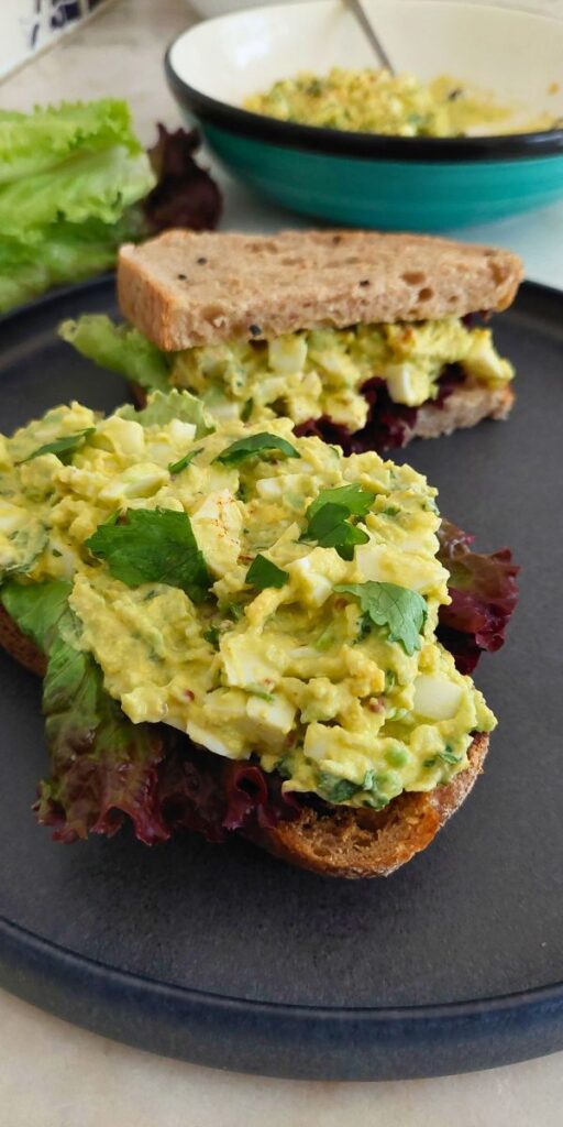 Tosta com salada de ovo