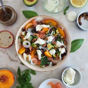 salada pronta para almoço ou jantar