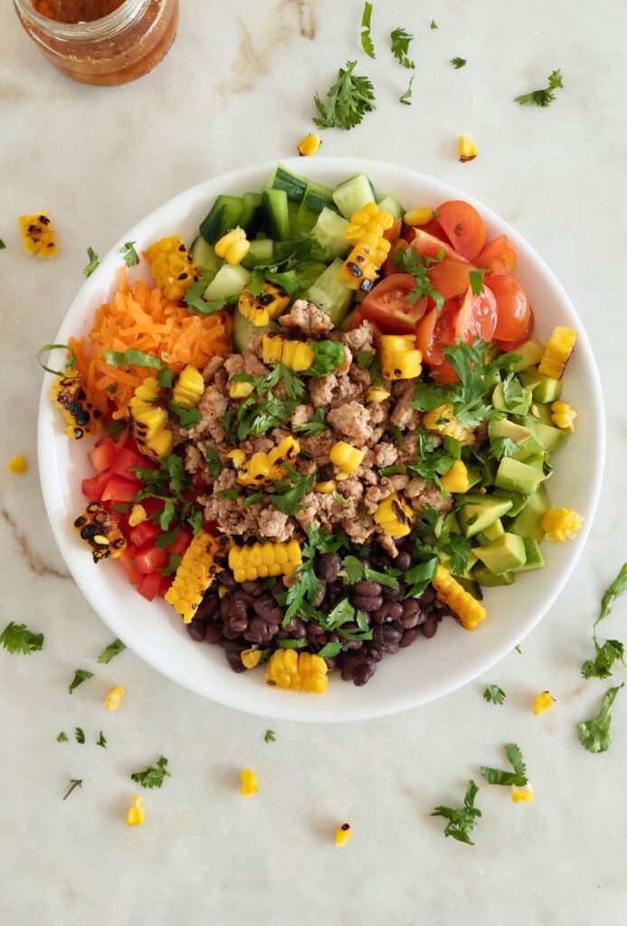 Salada de Carne Picada, Milho e Feijão-preto para plano de refeições