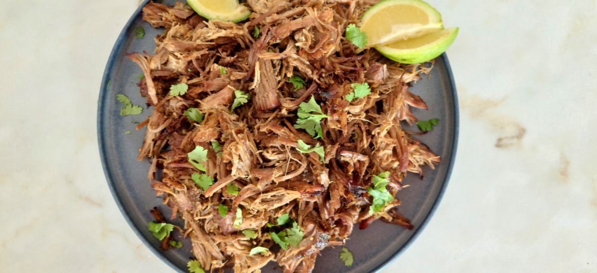 Cachaço desfiado no forno | Carnitas