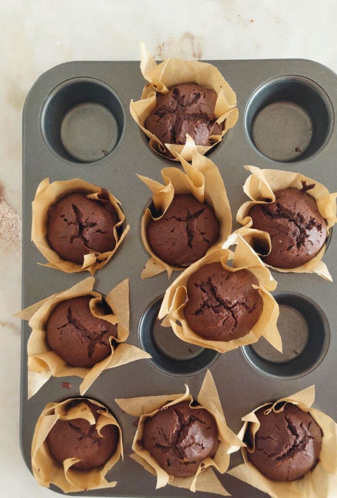 receita fácil de Muffins de chocolate e manteiga de amendoim