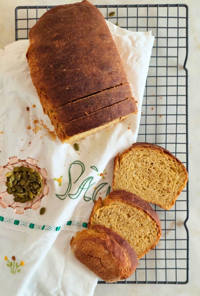 Receita simples Pão de forma caseiro com abóbora sem amassar