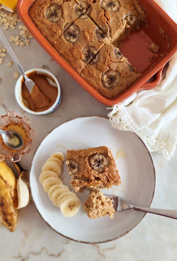 Receita rápida Papas de Banana e Manteiga de Amendoim no forno Baked oatmeal